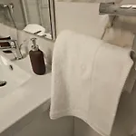 Apartment Centre *