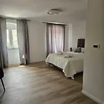 Apartment Centre