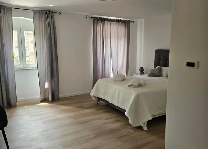 Apartment Centre